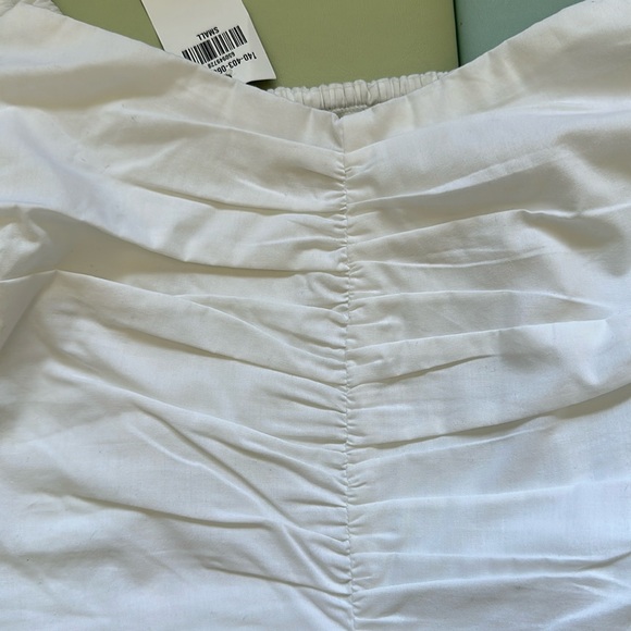 Abercrombie White Off-Shoulder Women's Top - Picture 2 of 5